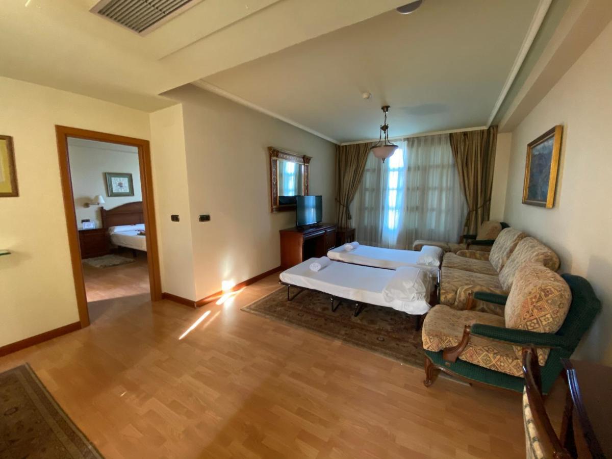 Hotel Lasa Sport Valladolid Exteriér fotografie