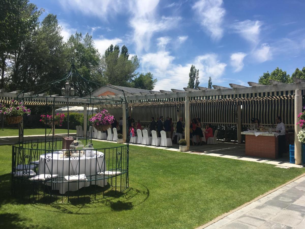Hotel Lasa Sport Valladolid Exteriér fotografie