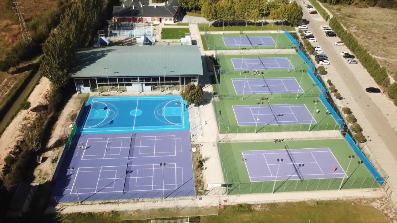Hotel Lasa Sport Valladolid Exteriér fotografie